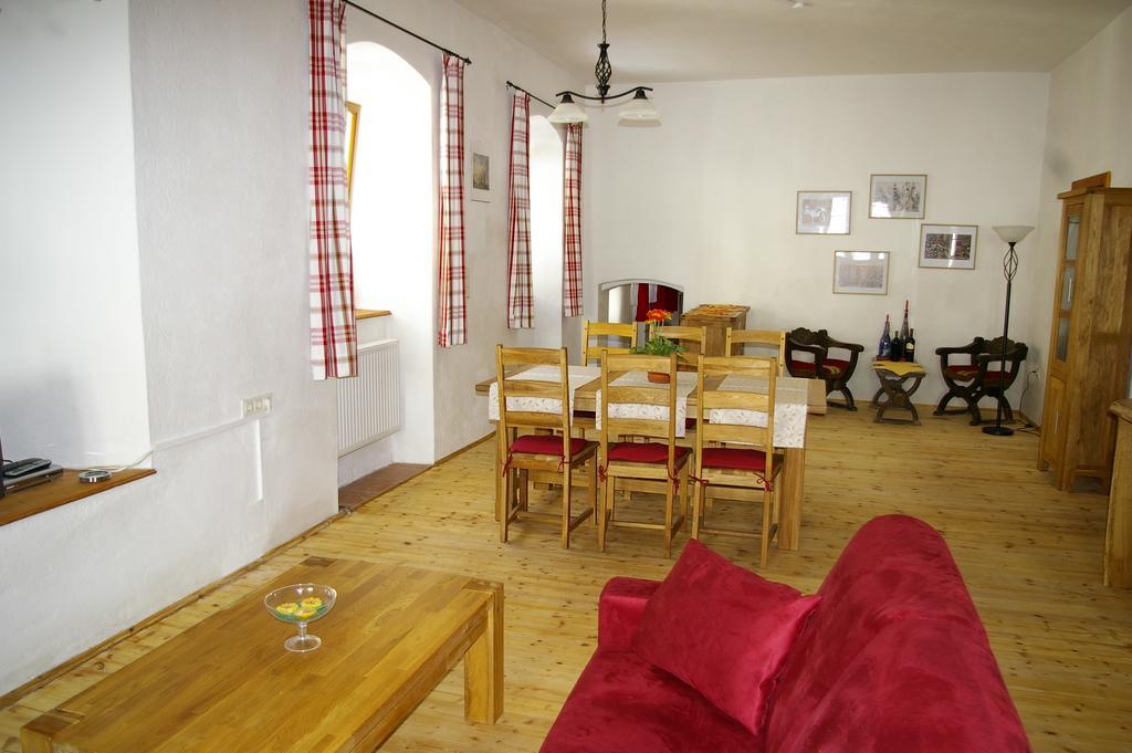 Ferienwohnung Zum Kapuziner Poysdorf Chambre photo