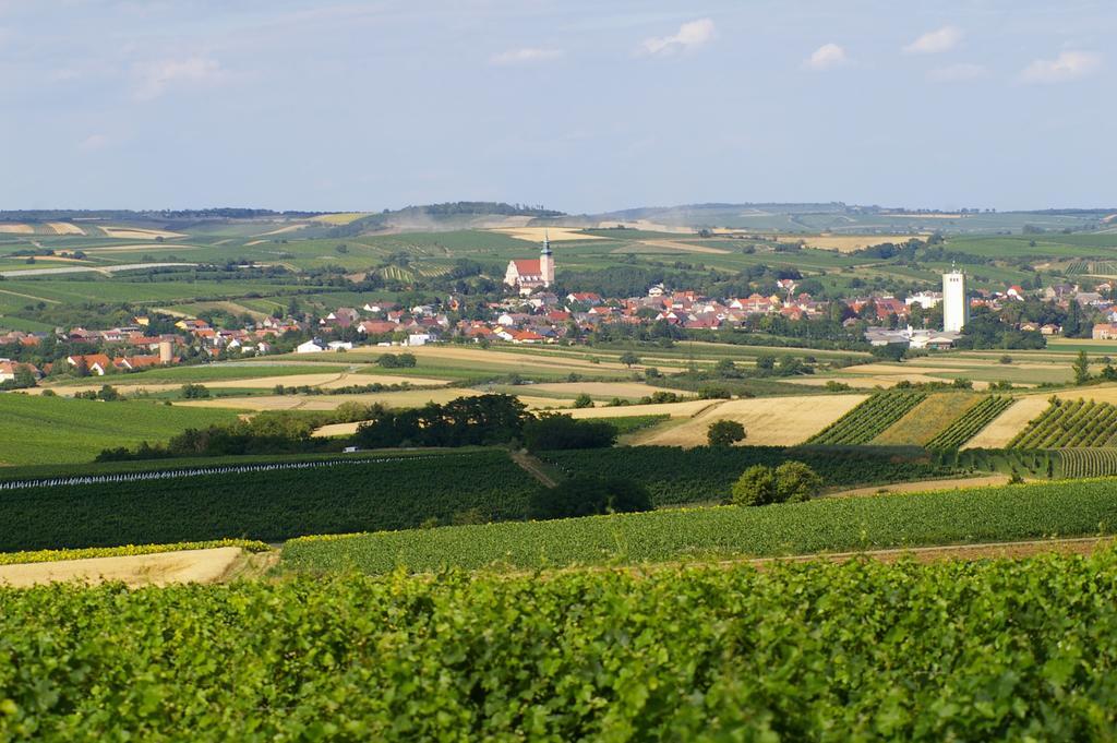 Ferienwohnung Zum Kapuziner Poysdorf Extérieur photo