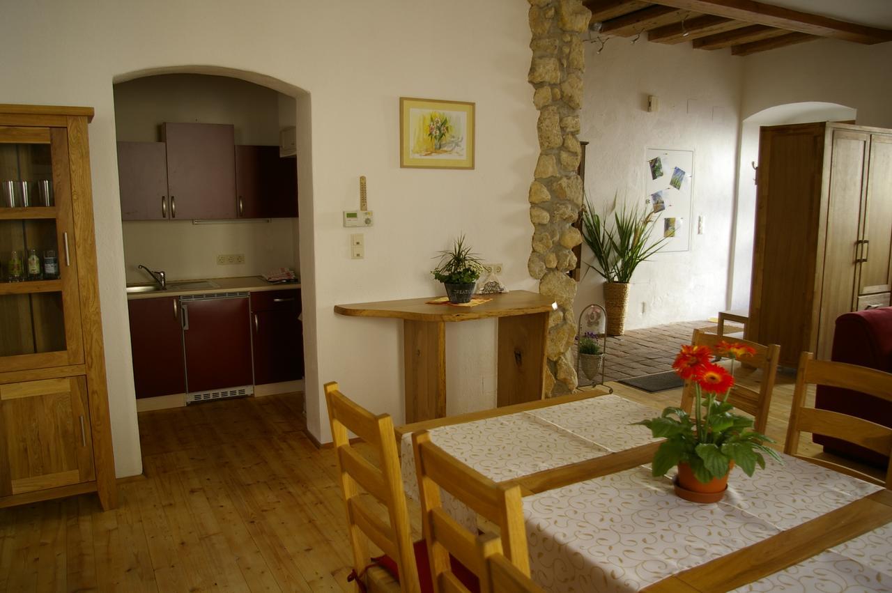 Ferienwohnung Zum Kapuziner Poysdorf Extérieur photo