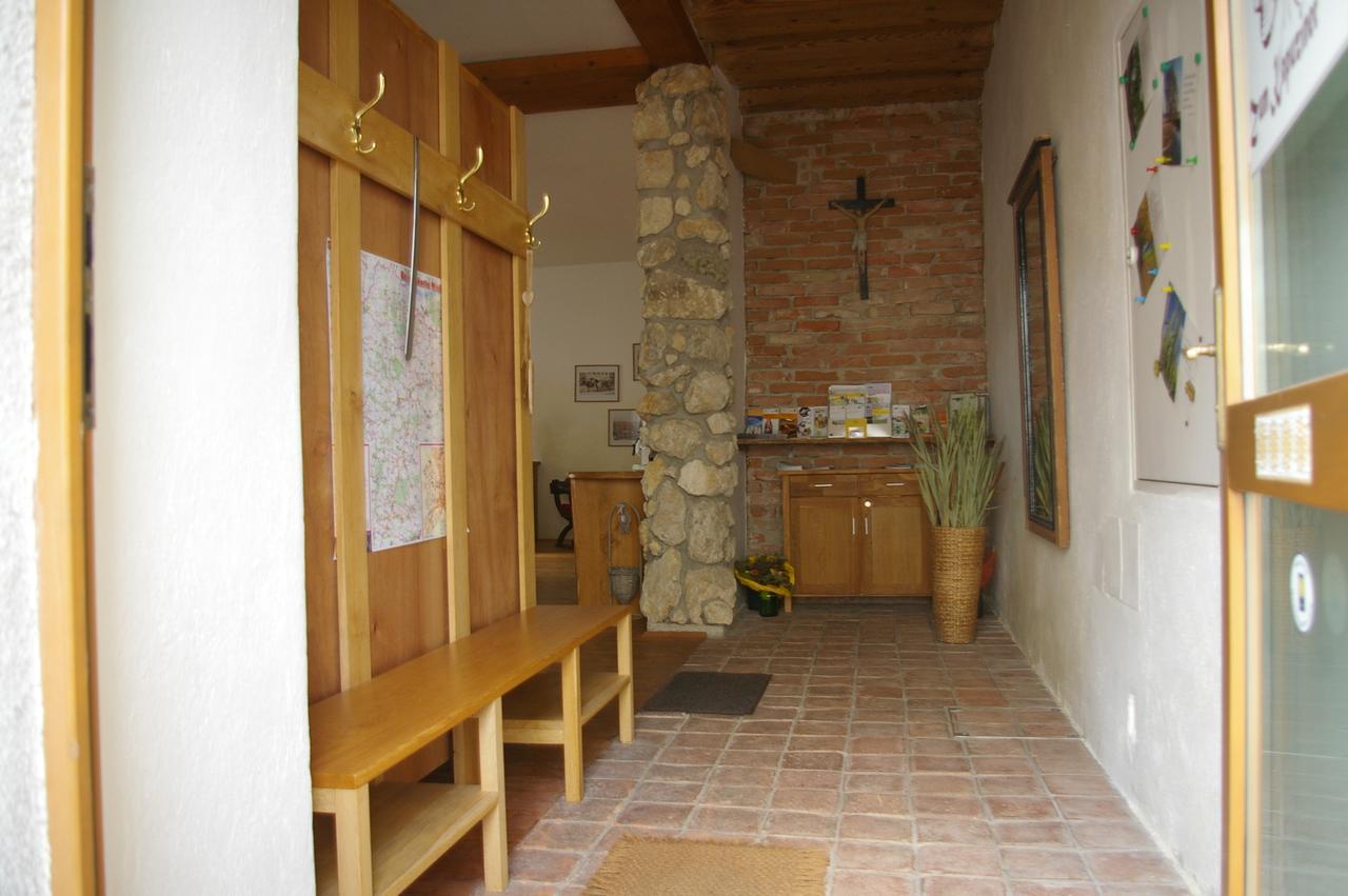 Ferienwohnung Zum Kapuziner Poysdorf Extérieur photo
